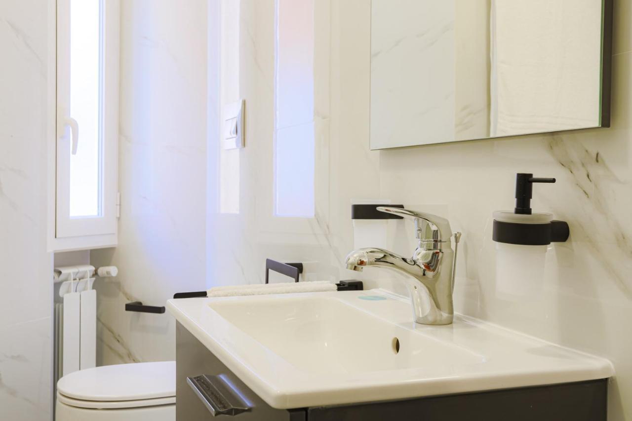 Tiburtina Flam Guest House Roma Ngoại thất bức ảnh