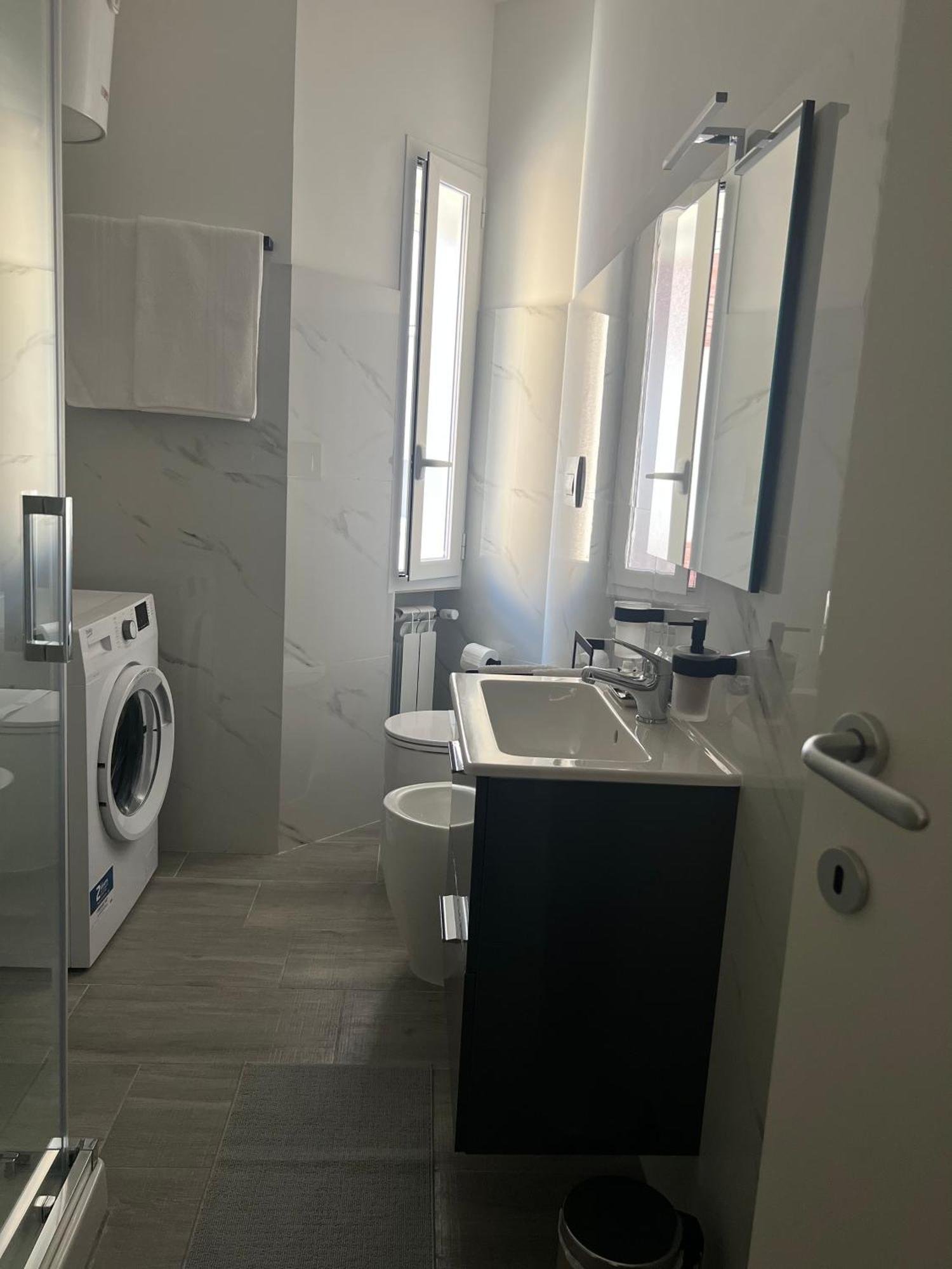 Tiburtina Flam Guest House Roma Ngoại thất bức ảnh