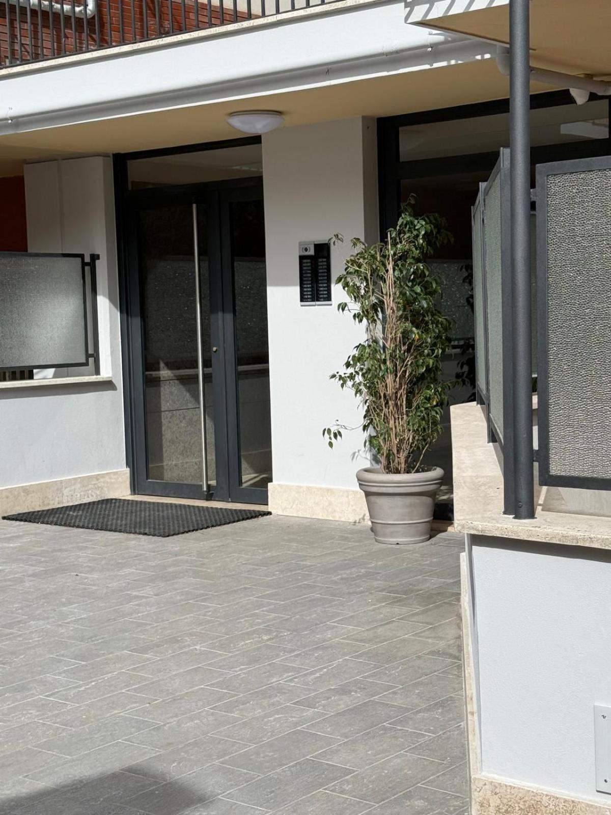 Tiburtina Flam Guest House Roma Ngoại thất bức ảnh