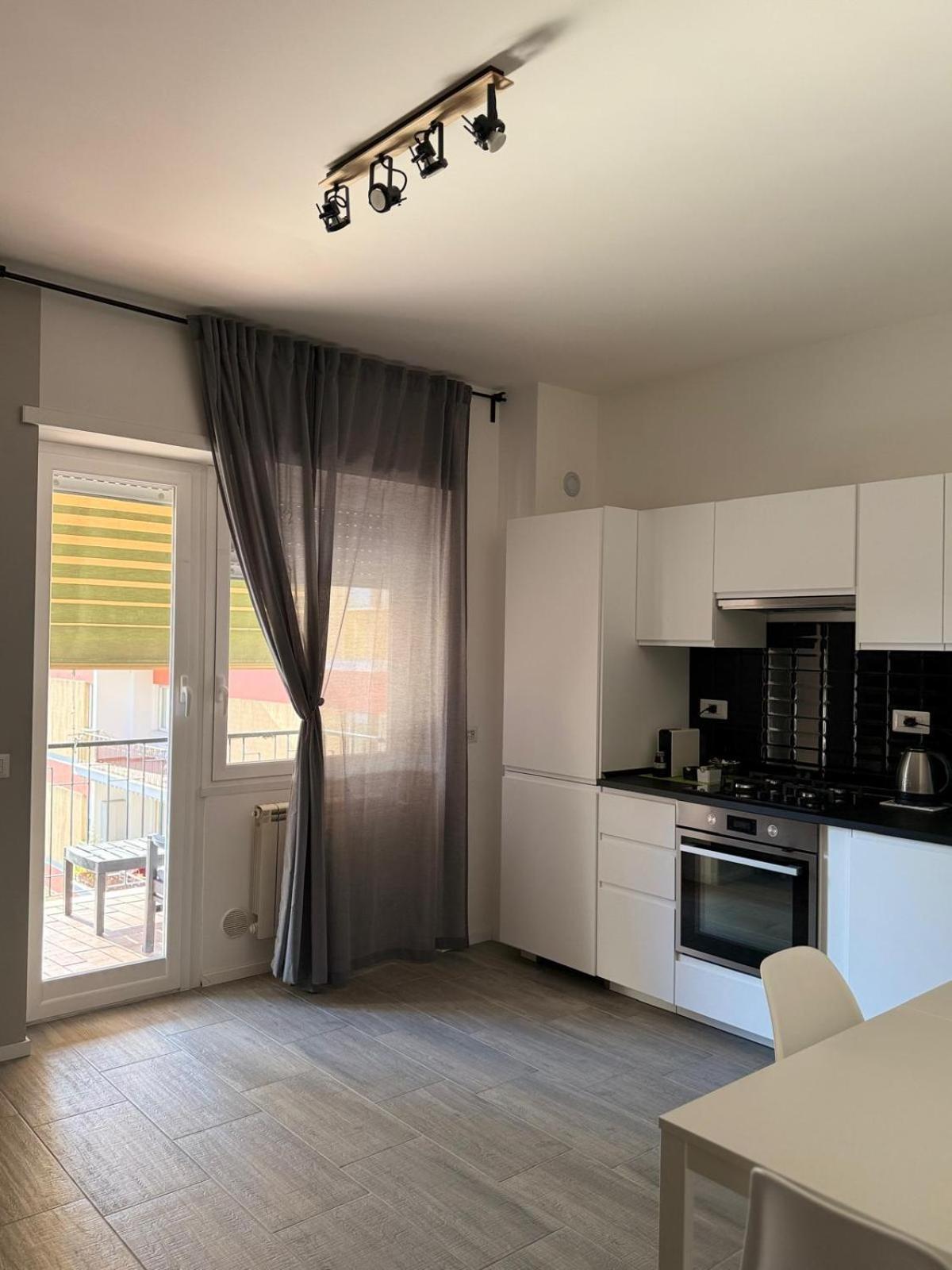 Tiburtina Flam Guest House Roma Ngoại thất bức ảnh