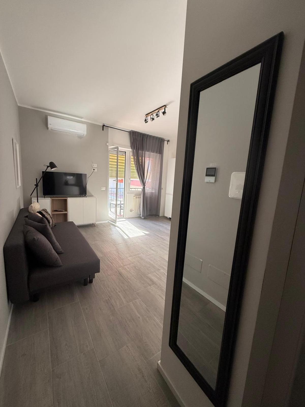 Tiburtina Flam Guest House Roma Ngoại thất bức ảnh